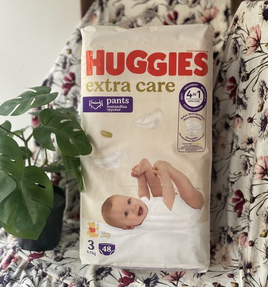 HUGGIES